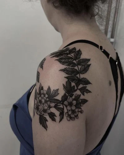 Sabrina Bialek tattoo 035
