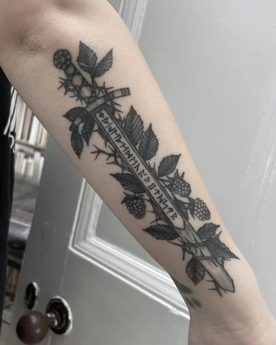 Sabrina Bialek tattoo 049