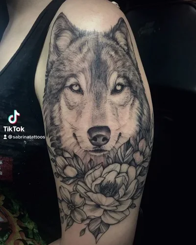 Sabrina Elliott tattoo 017