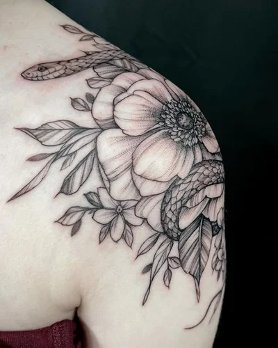 Sabrina Elliott tattoo 041