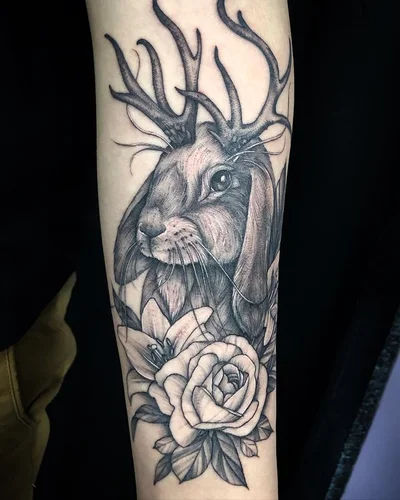 Sabrina Elliott tattoo 049