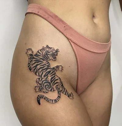 Sabrina Jaguar tattoo 015