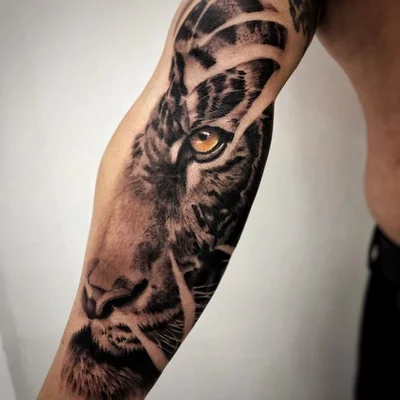 Sacom Tattoo tattoo 036