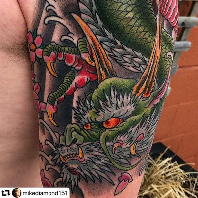 Mike Diamond tattoo 008