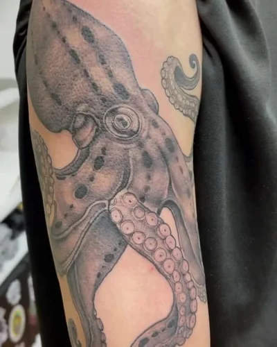 Sacred Heart Tattoo artist tattoo 049