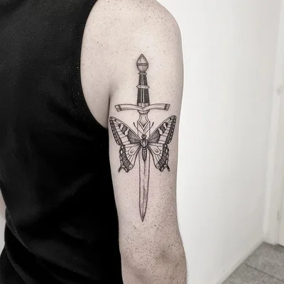 E L I A S tattoo 010