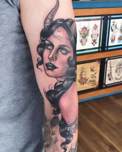 Sadee Glover tattoo 050