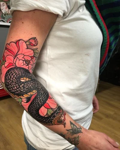 Sade tattoo 019