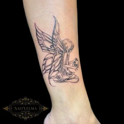 Adia Cooper tattoo 038