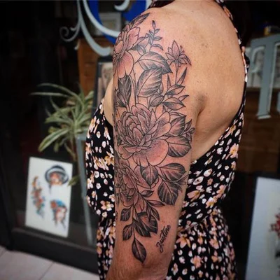 Claire Sailin'On tattoo 028