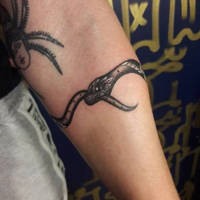 Sally Rocha tattoo 019