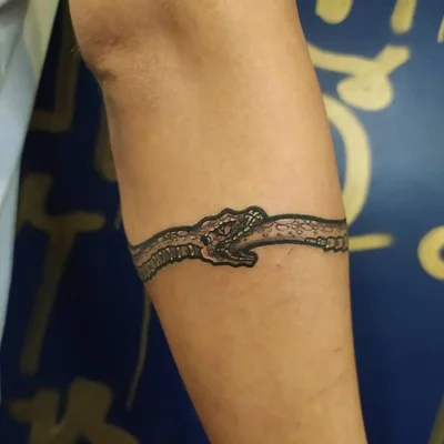 Sally Rocha tattoo 037
