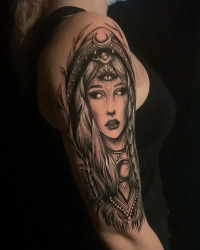 Samantha Beedie tattoo 015