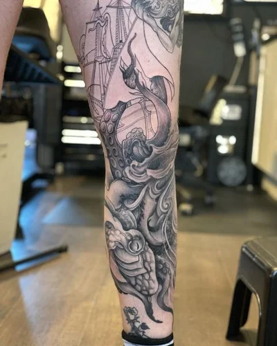 Samantha Beedie tattoo 032