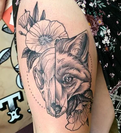 Samantha Grimm tattoo 038