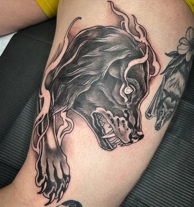 Samantha Grimm tattoo 039