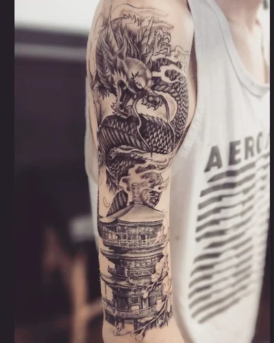 Samantha McQuillan tattoo 007