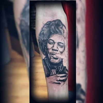 Samantha McQuillan tattoo 021