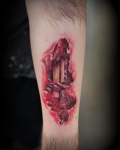 Samantha McQuillan tattoo 045