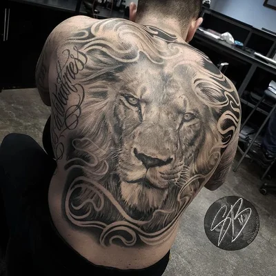 Samantha Bee tattoo 013