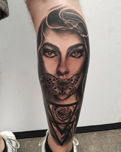 Samantha Bee tattoo 031