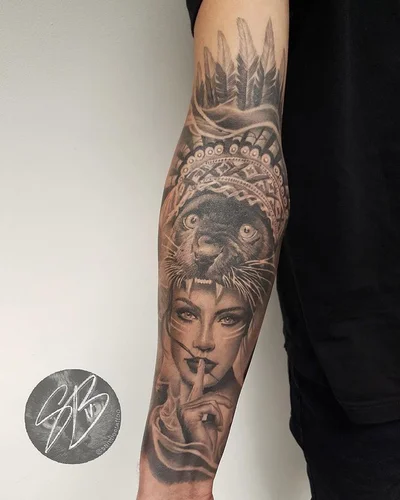 Samantha Bee tattoo 039