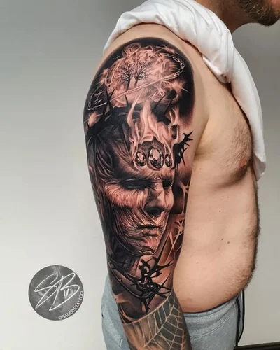 Samantha Bee tattoo 048