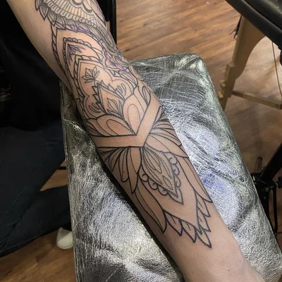 Sam Keeley tattoo 033