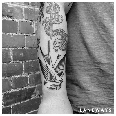 Sam Crowe tattoo 010