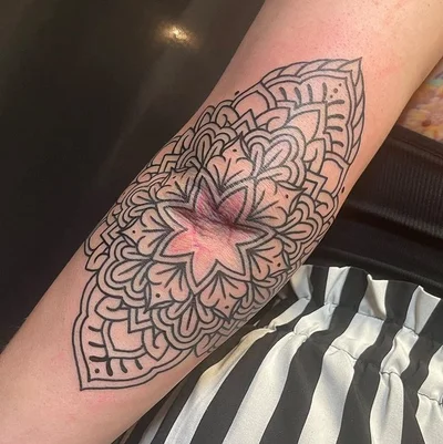 Samantha Frederick tattoo 043