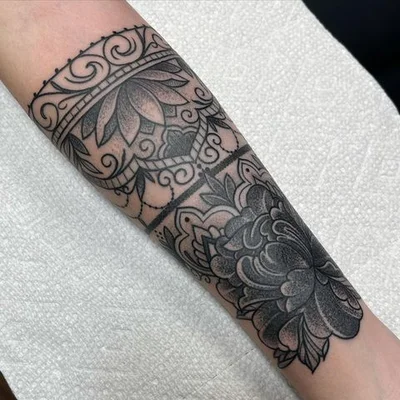 Samantha Frederick tattoo 047