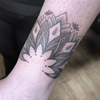 Samantha Frederick tattoo 050