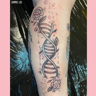 Sammie Louise Chart tattoo 036