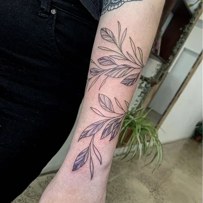 Sammi tattoo 043