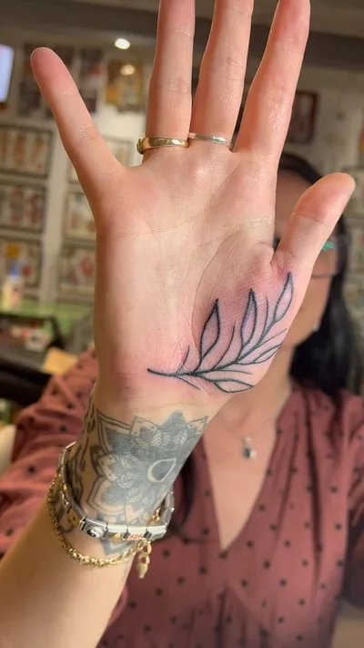 Sammy Leigh tattoo 019
