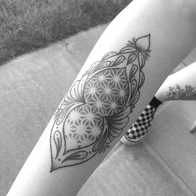 Sammy Leigh tattoo 040