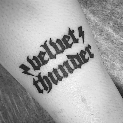 Sammy Leigh tattoo 045