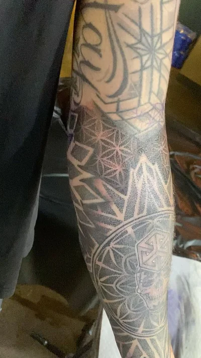 Sam Bernard tattoo 040