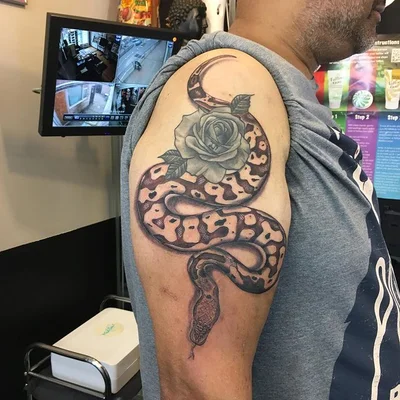 Sam tattoo 010