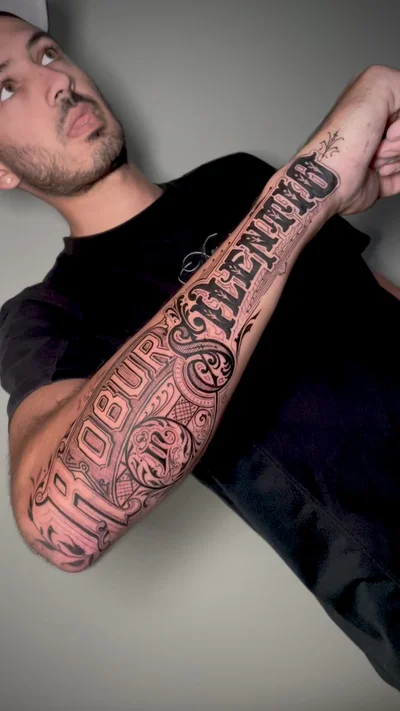 Sam Taylor tattoo ig_021