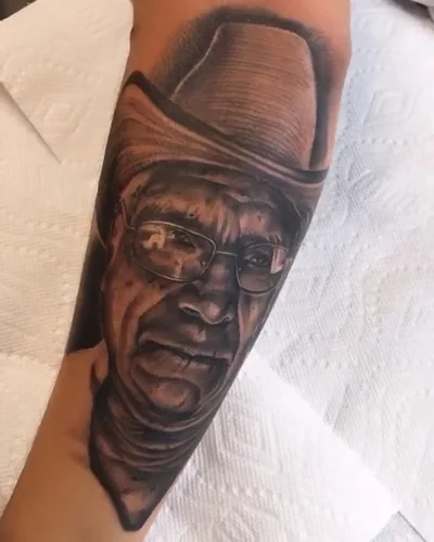 Sammy Trevino tattoo 033
