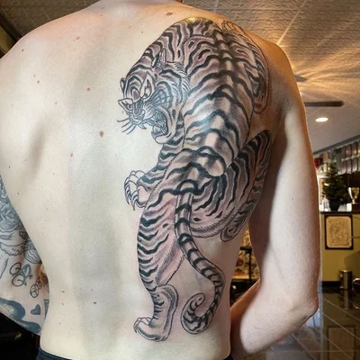 Theo tattoo 009