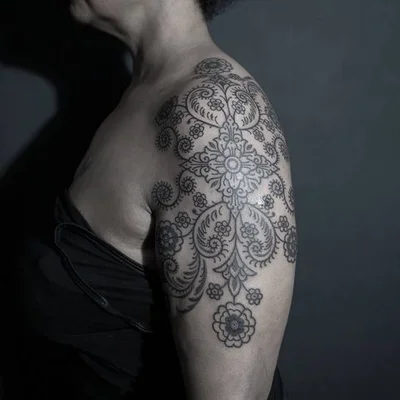 Sandra Massa tattoo 010