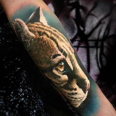 Sandra Daukshta tattoo 014