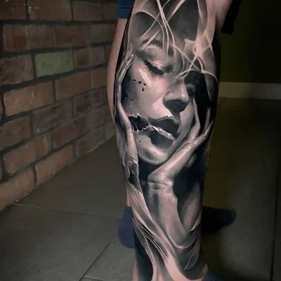 Sandra Daukshta tattoo 019