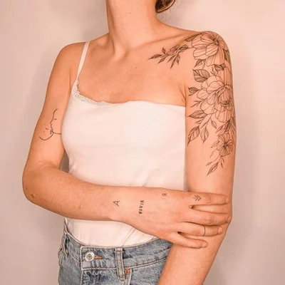 Sandra tattoo 040
