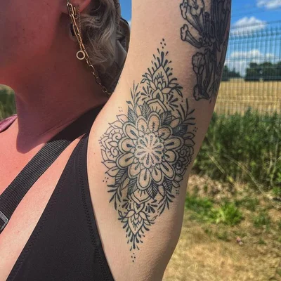 Sandra Storm tattoo 023