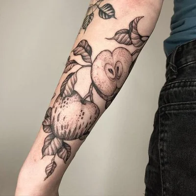 Sandra Storm tattoo 032