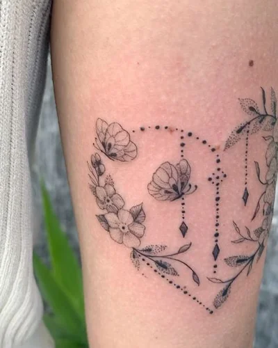 Sara Apone tattoo 018