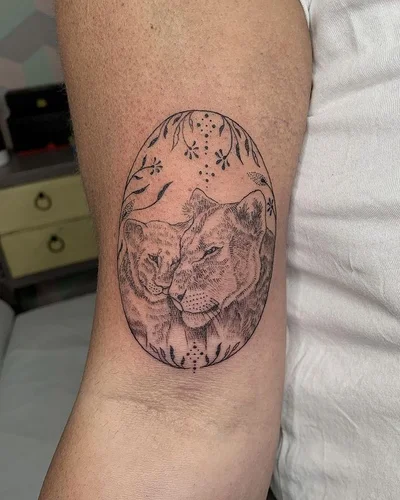 Sara Apone tattoo 048